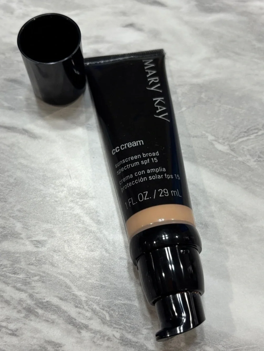 Mary Kay Light to Medium CC Cream - Picture 4 of 6